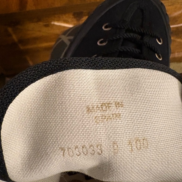 Gucci Black Interlocking High-Top Sneakers FULL Inclusion New In Box Size 9 - Picture 3 of 5